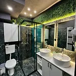 Moonlight Downtown 아파트 *