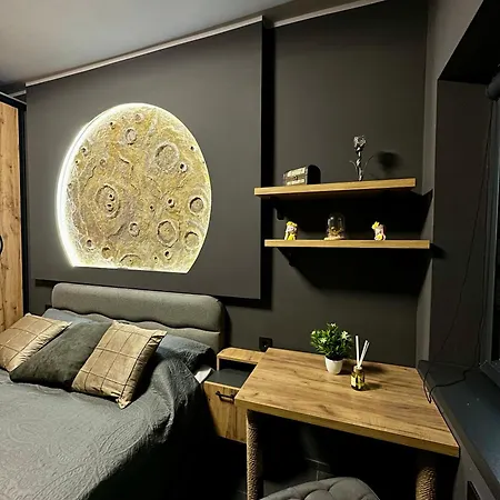 Moonlight Downtown Apartment *
